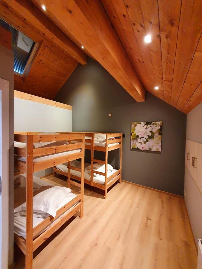 Gite Li School Custinne Eksteriør bilde